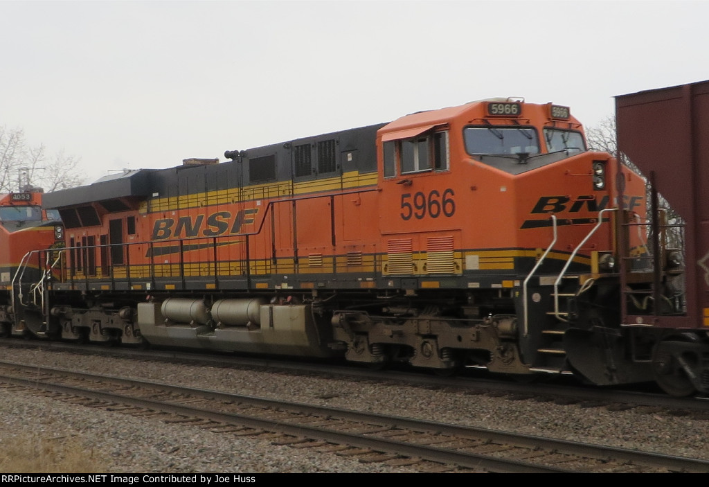 BNSF 5966